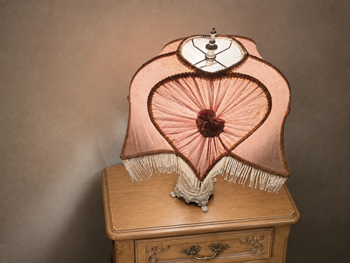 Vintage Hollywood Regency Style Cherub Table Lamp