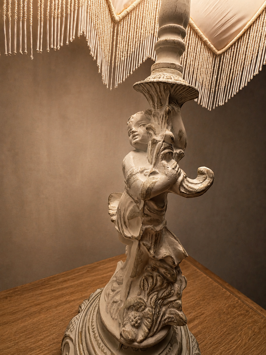 Vintage Hollywood Regency Style Cherub Table Lamp